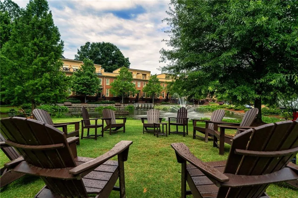 200 River Vista Drive Unit 544, Atlanta, Georgia 30339, 1 Bedroom Bedrooms, ,1 BathroomBathrooms,Residential,Sold,200 River Vista Drive Unit 544,6964257