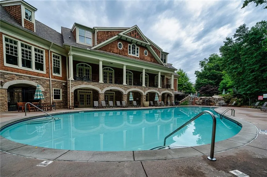 200 River Vista Drive Unit 544, Atlanta, Georgia 30339, 1 Bedroom Bedrooms, ,1 BathroomBathrooms,Residential,Sold,200 River Vista Drive Unit 544,6964257