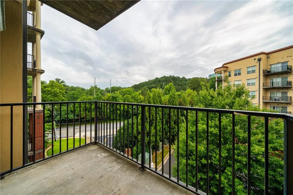 200 River Vista Drive Unit 544, Atlanta, Georgia 30339, 1 Bedroom Bedrooms, ,1 BathroomBathrooms,Residential,Sold,200 River Vista Drive Unit 544,6964257