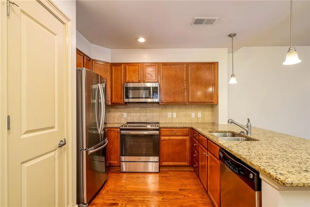 200 River Vista Drive Unit 544, Atlanta, Georgia 30339, 1 Bedroom Bedrooms, ,1 BathroomBathrooms,Residential,Sold,200 River Vista Drive Unit 544,6964257