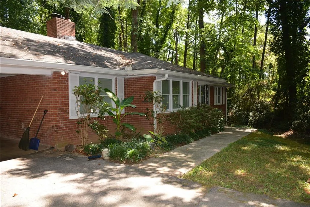 5745 Mountain Creek Road, Sandy Springs, Georgia 30328, 3 Bedrooms Bedrooms, ,2 BathroomsBathrooms,Residential,Sold,5745 Mountain Creek Road,5748776
