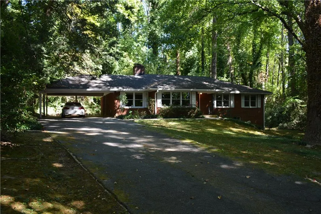 5745 Mountain Creek Road, Sandy Springs, Georgia 30328, 3 Bedrooms Bedrooms, ,2 BathroomsBathrooms,Residential,Sold,5745 Mountain Creek Road,5748776
