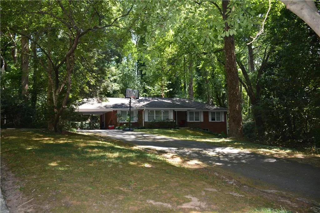 5745 Mountain Creek Road, Sandy Springs, Georgia 30328, 3 Bedrooms Bedrooms, ,2 BathroomsBathrooms,Residential,Sold,5745 Mountain Creek Road,5748776