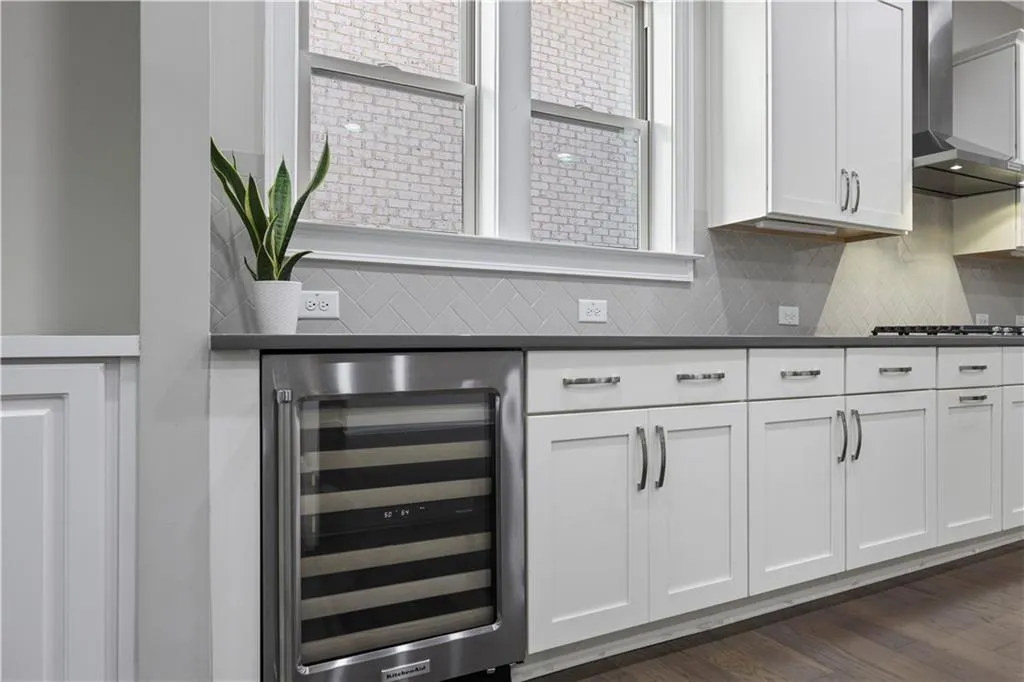 6414 Lucent Lane, Atlanta, Georgia 30328, 5 Bedrooms Bedrooms, ,4 BathroomsBathrooms,Residential,Sold,6414 Lucent Lane,7445937