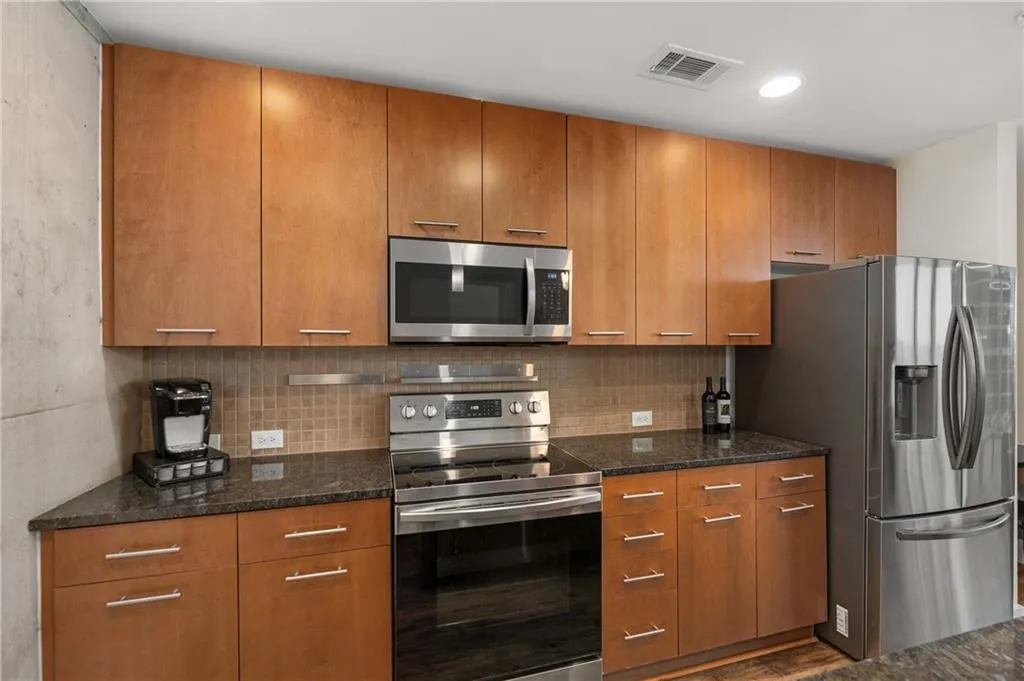 3300 Windy Ridge Parkway Unit 1109, Atlanta, Georgia 30339, 2 Bedrooms Bedrooms, ,2 BathroomsBathrooms,Residential,For Sale,3300 Windy Ridge Parkway Unit 1109,7604325