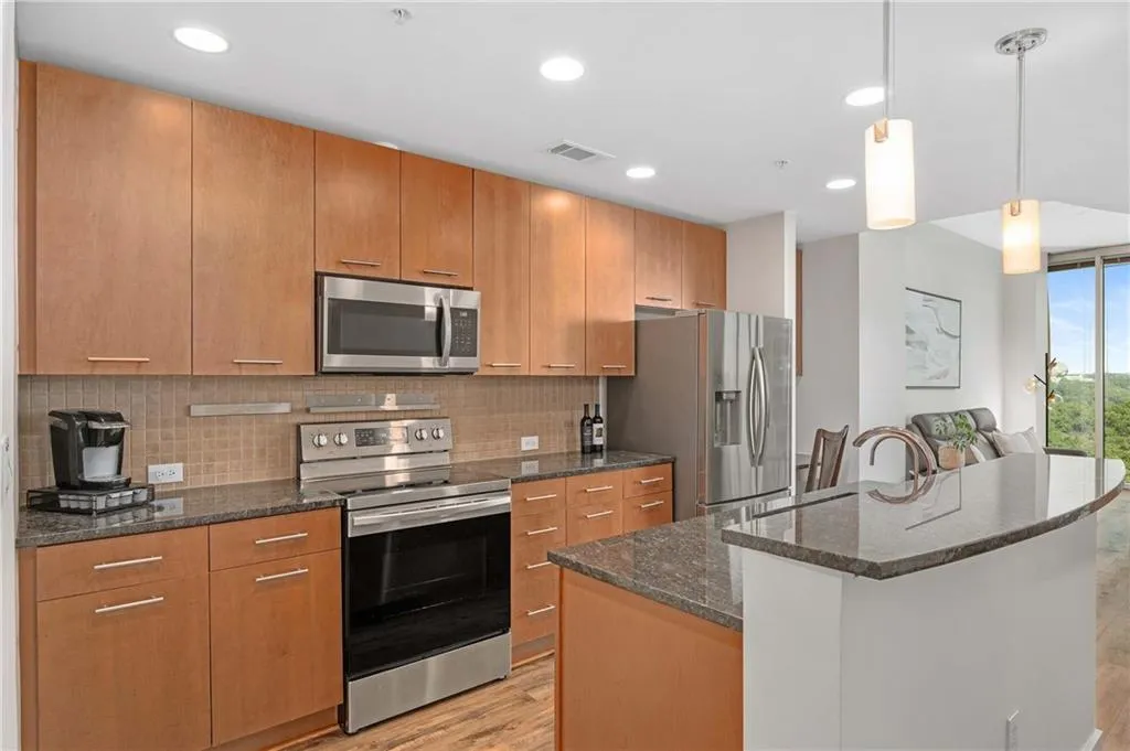 3300 Windy Ridge Parkway Unit 1109, Atlanta, Georgia 30339, 2 Bedrooms Bedrooms, ,2 BathroomsBathrooms,Residential,For Sale,3300 Windy Ridge Parkway Unit 1109,7604325