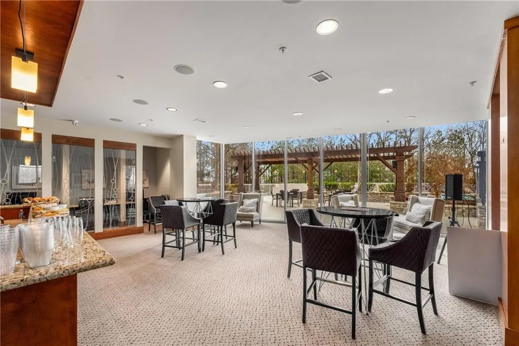 3300 Windy Ridge Parkway Unit 1109, Atlanta, Georgia 30339, 2 Bedrooms Bedrooms, ,2 BathroomsBathrooms,Residential,For Sale,3300 Windy Ridge Parkway Unit 1109,7604325