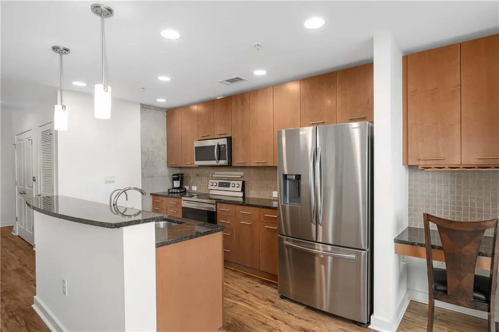 3300 Windy Ridge Parkway Unit 1109, Atlanta, Georgia 30339, 2 Bedrooms Bedrooms, ,2 BathroomsBathrooms,Residential,For Sale,3300 Windy Ridge Parkway Unit 1109,7604325