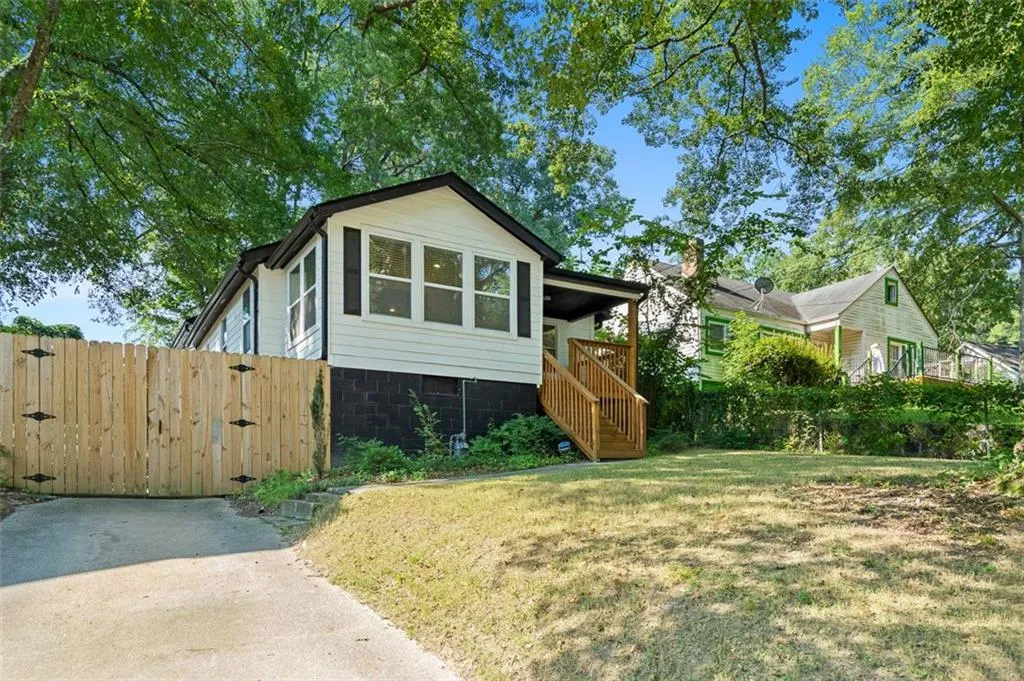 1422 Kennesaw Drive Nw, Atlanta, Georgia 30318, 3 Bedrooms Bedrooms, ,2 BathroomsBathrooms,Residential,For Sale,1422 Kennesaw Drive Nw,7635716
