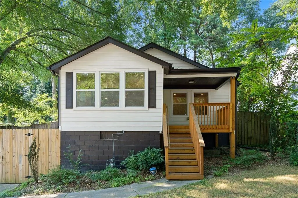 1422 Kennesaw Drive Nw, Atlanta, Georgia 30318, 3 Bedrooms Bedrooms, ,2 BathroomsBathrooms,Residential,For Sale,1422 Kennesaw Drive Nw,7635716