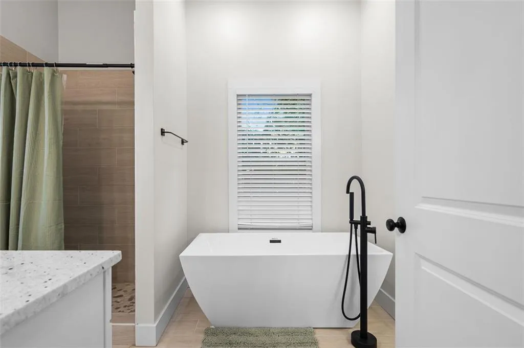 1422 Kennesaw Drive Nw, Atlanta, Georgia 30318, 3 Bedrooms Bedrooms, ,2 BathroomsBathrooms,Residential,For Sale,1422 Kennesaw Drive Nw,7635716