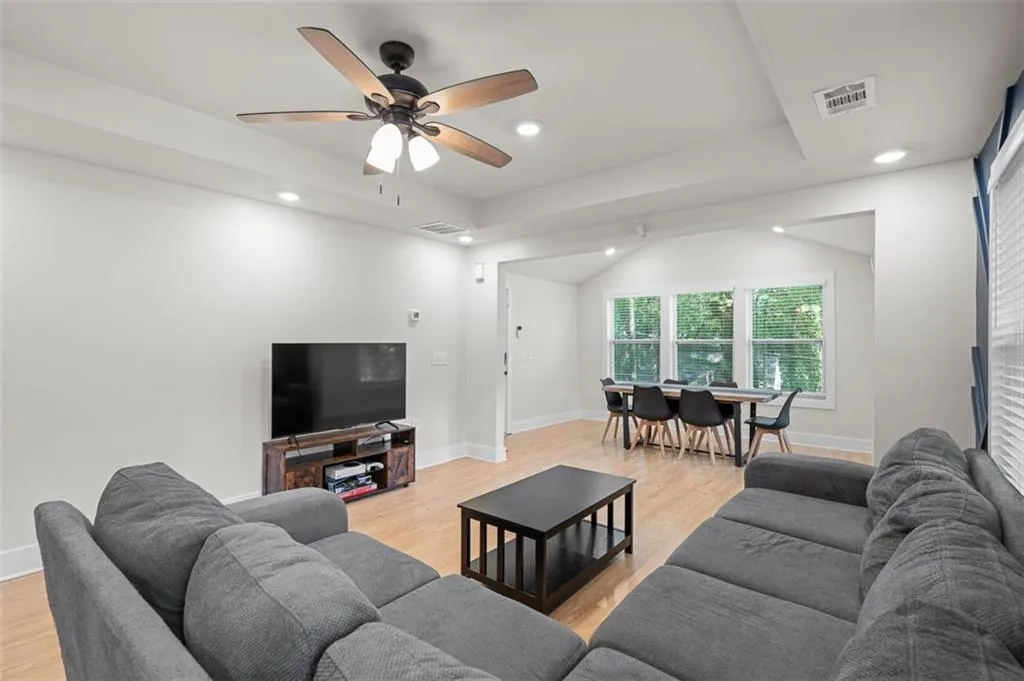 1422 Kennesaw Drive Nw, Atlanta, Georgia 30318, 3 Bedrooms Bedrooms, ,2 BathroomsBathrooms,Residential,For Sale,1422 Kennesaw Drive Nw,7635716
