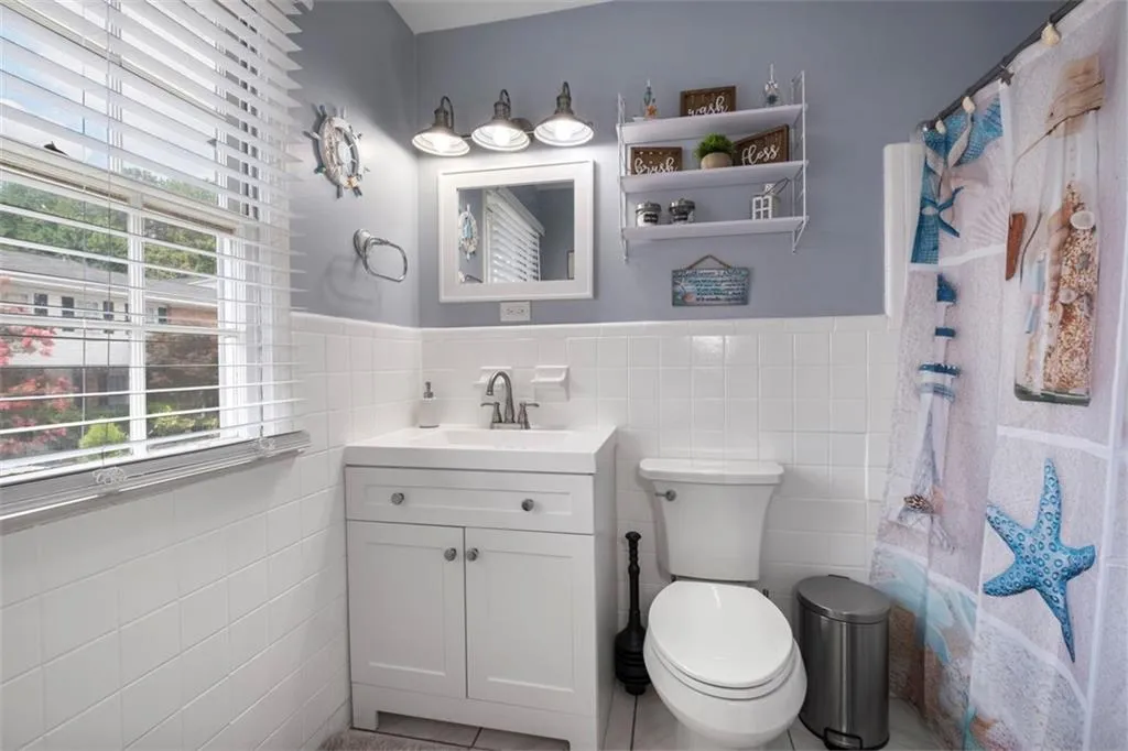 6520 Roswell Road Unit 28, Atlanta, Georgia 30328, 3 Bedrooms Bedrooms, ,2 BathroomsBathrooms,Residential,Sold,6520 Roswell Road Unit 28,7078318