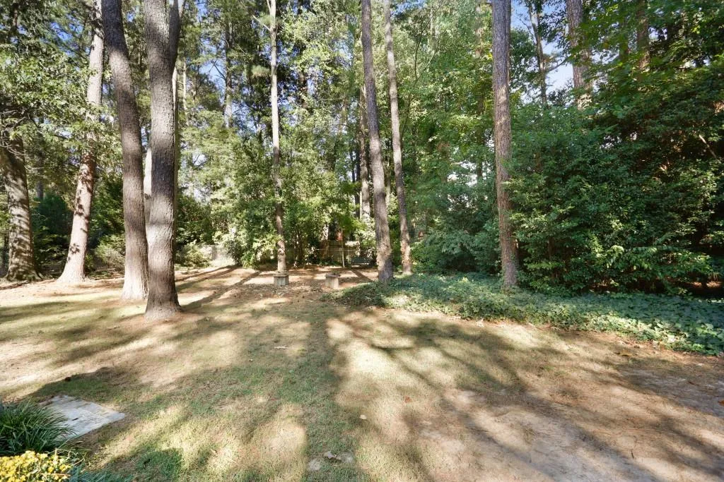 5795 Greenbrier Road, Sandy Springs, Georgia 30328, 3 Bedrooms Bedrooms, ,2 BathroomsBathrooms,Residential,Sold,5795 Greenbrier Road,5760996