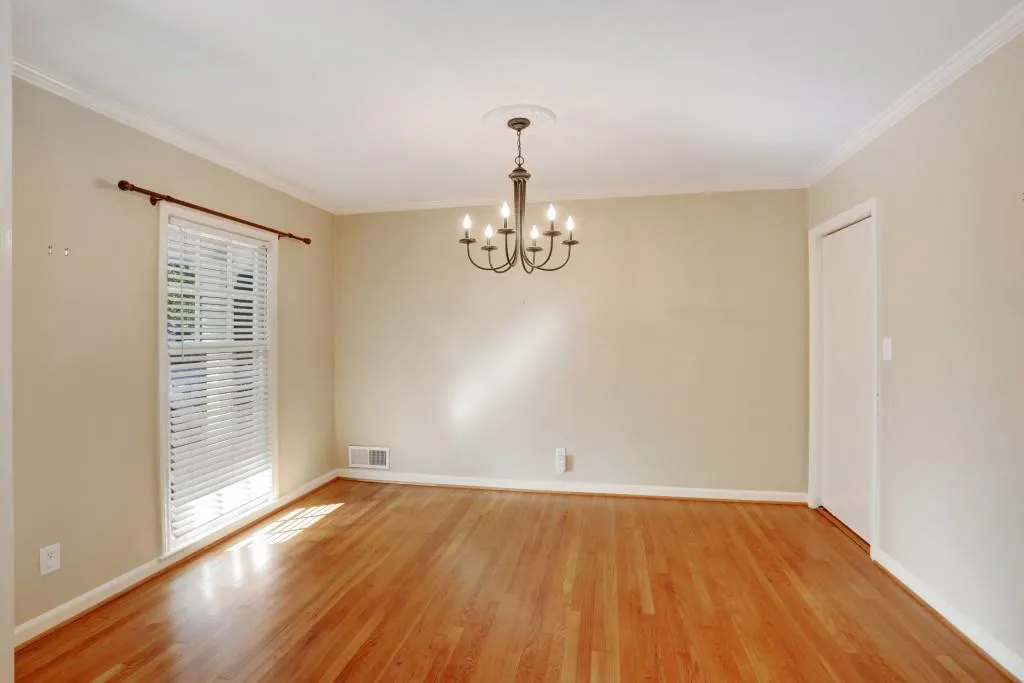 5795 Greenbrier Road, Sandy Springs, Georgia 30328, 3 Bedrooms Bedrooms, ,2 BathroomsBathrooms,Residential,Sold,5795 Greenbrier Road,5760996