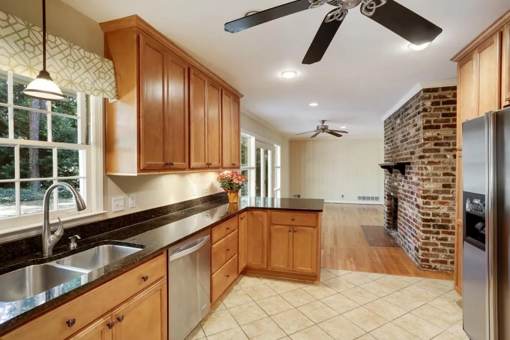 5795 Greenbrier Road, Sandy Springs, Georgia 30328, 3 Bedrooms Bedrooms, ,2 BathroomsBathrooms,Residential,Sold,5795 Greenbrier Road,5760996