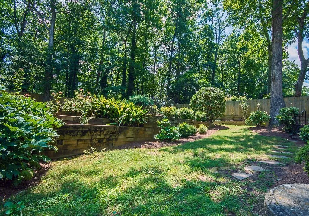 7195 Dunhill Terrace, Sandy Springs, Georgia 30328, 4 Bedrooms Bedrooms, ,3 BathroomsBathrooms,Residential,Sold,7195 Dunhill Terrace,5881697