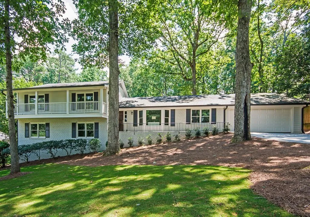7195 Dunhill Terrace, Sandy Springs, Georgia 30328, 4 Bedrooms Bedrooms, ,3 BathroomsBathrooms,Residential,Sold,7195 Dunhill Terrace,5881697
