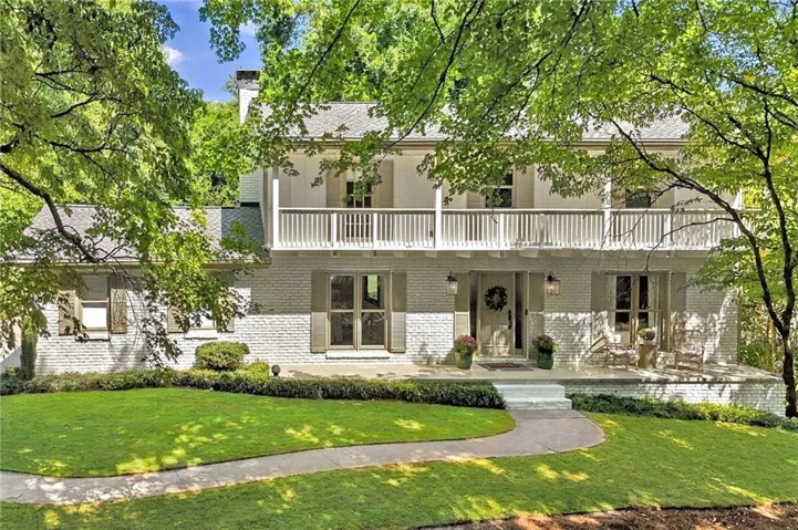 9875 La View Circle, Roswell, Georgia 30075