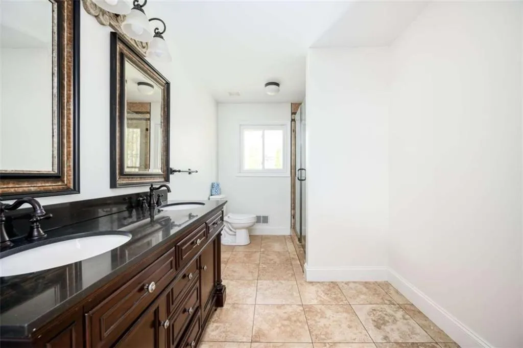 620 Spalding Drive, Sandy Springs, Georgia 30328, 3 Bedrooms Bedrooms, ,2 BathroomsBathrooms,Residential,For Sale,620 Spalding Drive,7743671
