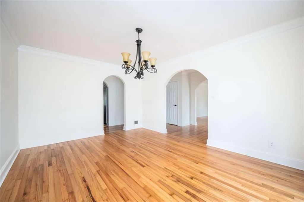 620 Spalding Drive, Sandy Springs, Georgia 30328, 3 Bedrooms Bedrooms, ,2 BathroomsBathrooms,Residential,For Sale,620 Spalding Drive,7743671