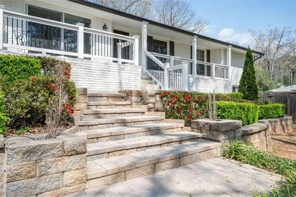 620 Spalding Drive, Sandy Springs, Georgia 30328, 3 Bedrooms Bedrooms, ,2 BathroomsBathrooms,Residential,For Sale,620 Spalding Drive,7743671