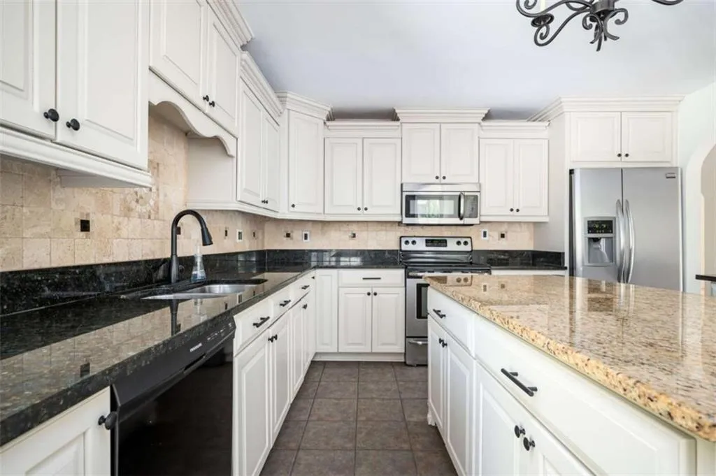 620 Spalding Drive, Sandy Springs, Georgia 30328, 3 Bedrooms Bedrooms, ,2 BathroomsBathrooms,Residential,For Sale,620 Spalding Drive,7743671