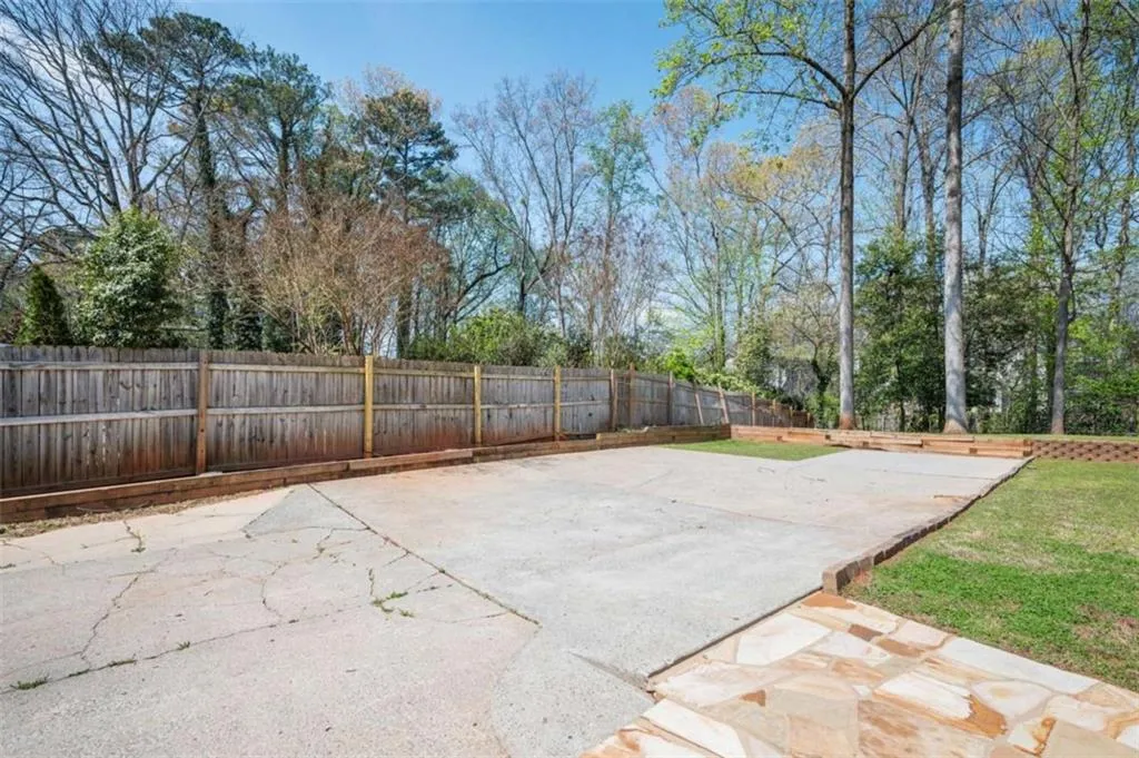 620 Spalding Drive, Sandy Springs, Georgia 30328, 3 Bedrooms Bedrooms, ,2 BathroomsBathrooms,Residential,For Sale,620 Spalding Drive,7743671