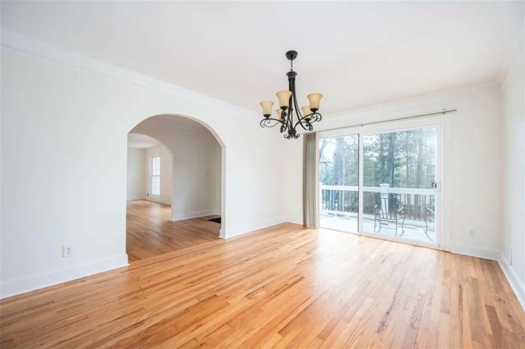 620 Spalding Drive, Sandy Springs, Georgia 30328, 3 Bedrooms Bedrooms, ,2 BathroomsBathrooms,Residential,For Sale,620 Spalding Drive,7743671