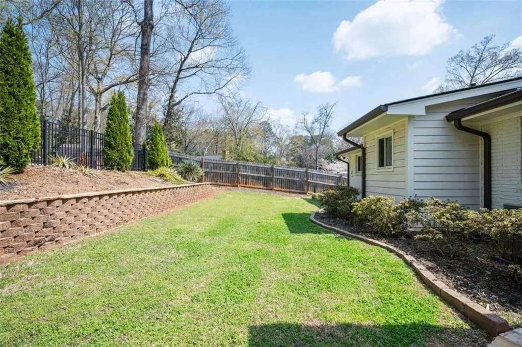 620 Spalding Drive, Sandy Springs, Georgia 30328, 3 Bedrooms Bedrooms, ,2 BathroomsBathrooms,Residential,For Sale,620 Spalding Drive,7743671