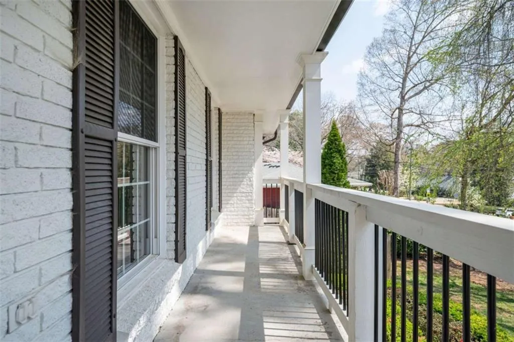 620 Spalding Drive, Sandy Springs, Georgia 30328, 3 Bedrooms Bedrooms, ,2 BathroomsBathrooms,Residential,For Sale,620 Spalding Drive,7743671