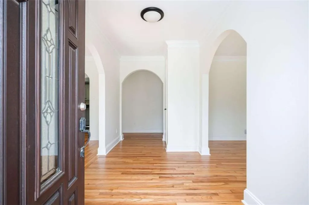 620 Spalding Drive, Sandy Springs, Georgia 30328, 3 Bedrooms Bedrooms, ,2 BathroomsBathrooms,Residential,For Sale,620 Spalding Drive,7743671