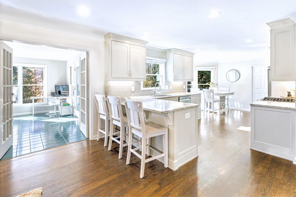 8135 Winged Foot Drive NE, Sandy Springs, Georgia 30350, 6 Bedrooms Bedrooms, ,5 BathroomsBathrooms,Residential,Sold,8135 Winged Foot Drive NE,7307959