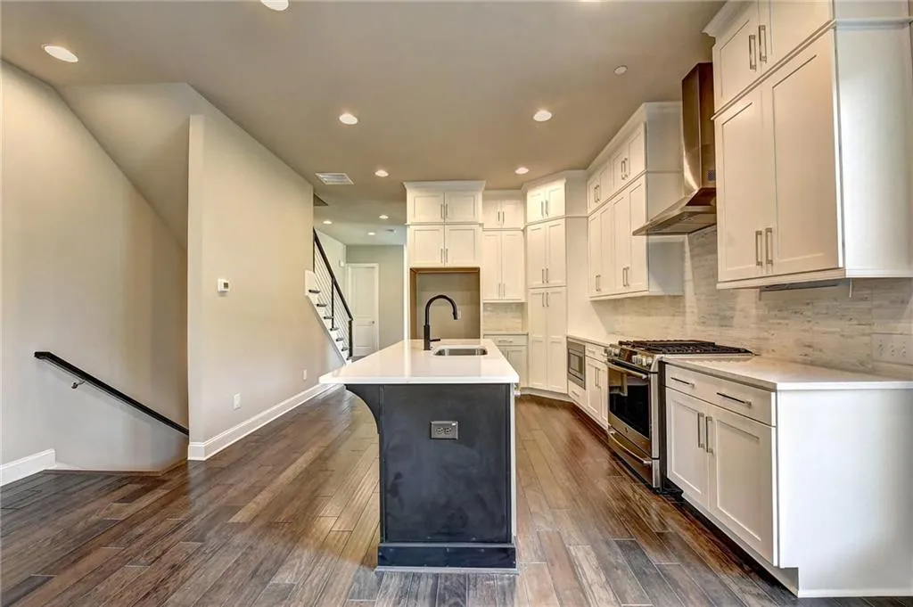 4336 Parkside Place, Atlanta, Georgia 30342, 3 Bedrooms Bedrooms, ,3 BathroomsBathrooms,Residential,Sold,4336 Parkside Place,6043012