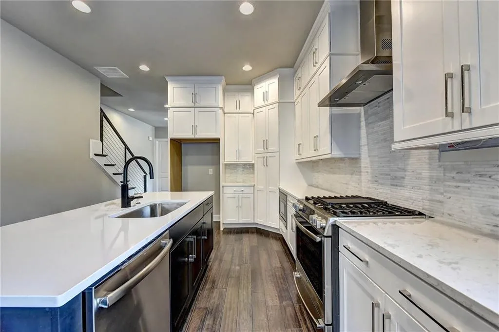 4336 Parkside Place, Atlanta, Georgia 30342, 3 Bedrooms Bedrooms, ,3 BathroomsBathrooms,Residential,Sold,4336 Parkside Place,6043012