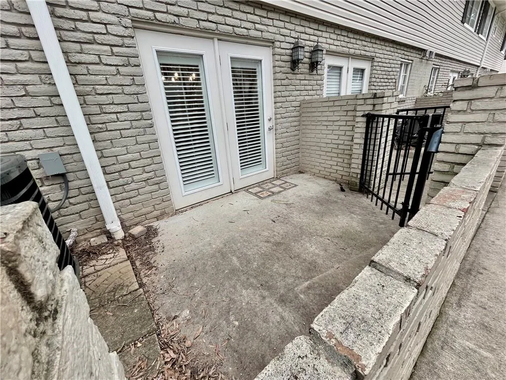 6940 Roswell Road Unit 19e, Sandy Springs, Georgia 30328, 1 Bedroom Bedrooms, ,1 BathroomBathrooms,Residential,Sold,6940 Roswell Road Unit 19e,7017402