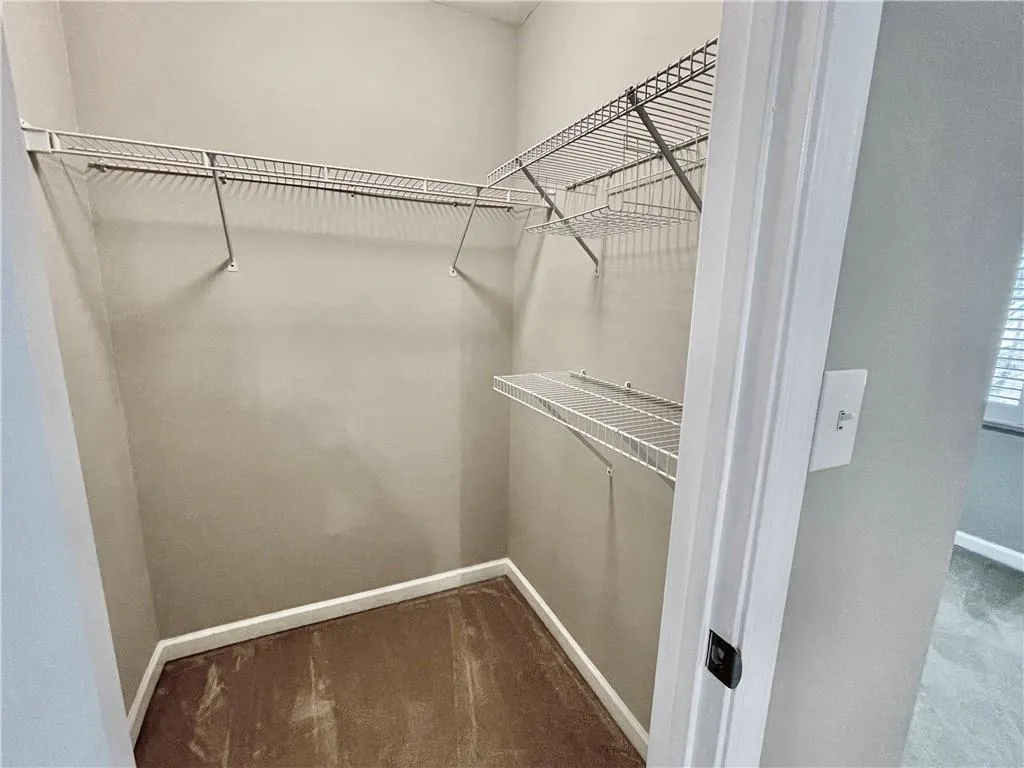 6940 Roswell Road Unit 19e, Sandy Springs, Georgia 30328, 1 Bedroom Bedrooms, ,1 BathroomBathrooms,Residential,Sold,6940 Roswell Road Unit 19e,7017402