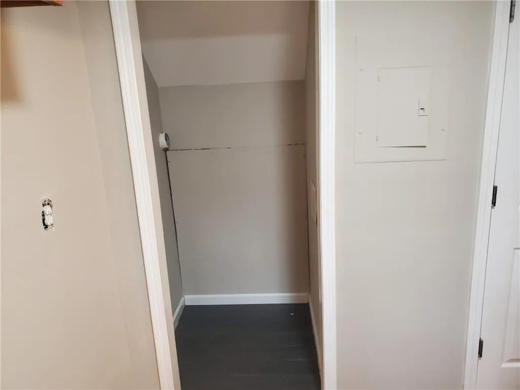 6940 Roswell Road Unit 19e, Sandy Springs, Georgia 30328, 1 Bedroom Bedrooms, ,1 BathroomBathrooms,Residential,Sold,6940 Roswell Road Unit 19e,7017402