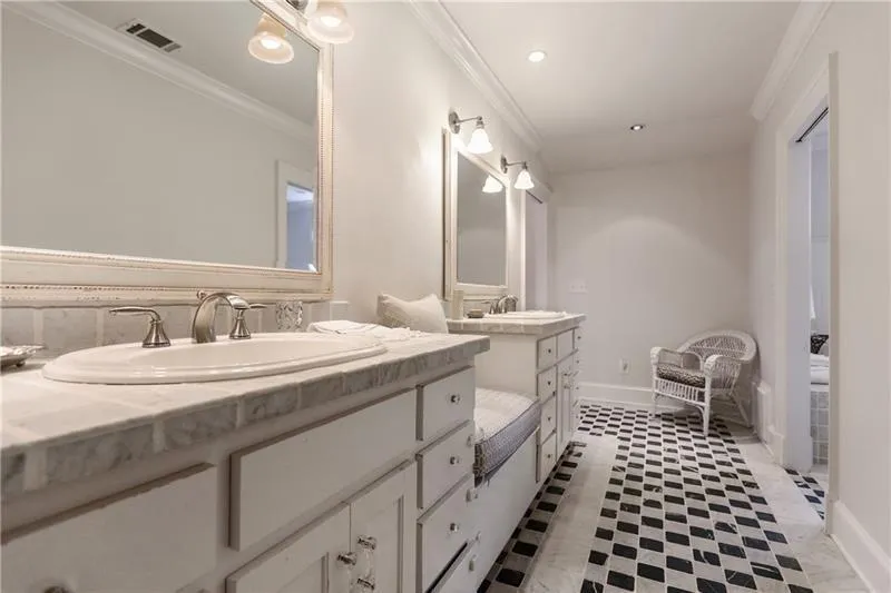 4855 Jett Road, Atlanta, Georgia 30327, 5 Bedrooms Bedrooms, ,5 BathroomsBathrooms,Residential,Sold,4855 Jett Road,6719243