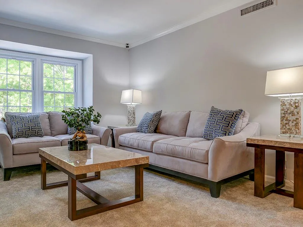 87 Chaumont Square Nw, Atlanta, Georgia 30327, 2 Bedrooms Bedrooms, ,2 BathroomsBathrooms,Residential,Sold,87 Chaumont Square Nw,6508200