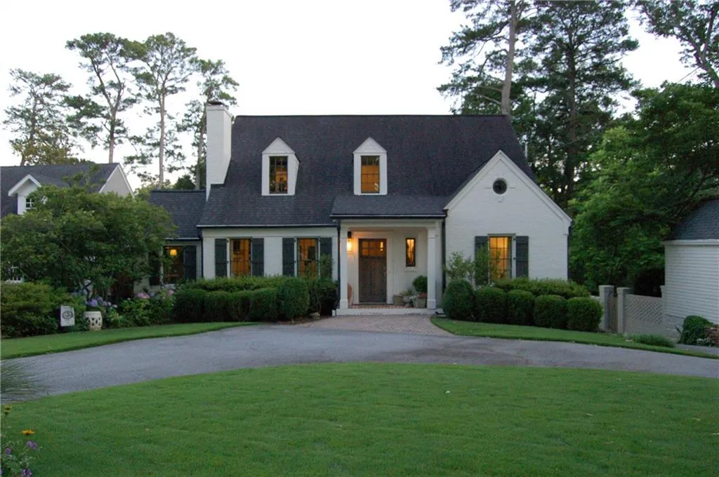 645 Greenview Avenue Ne, Atlanta, Georgia 30305, 4 Bedrooms Bedrooms, ,3 BathroomsBathrooms,Residential,For Sale,645 Greenview Avenue Ne,7615033