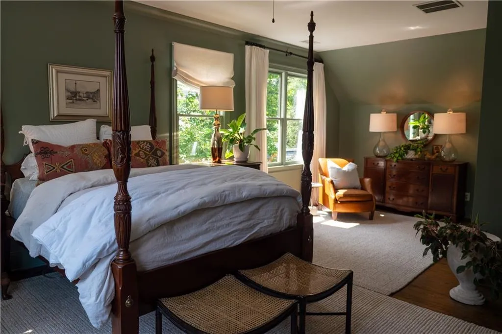 645 Greenview Avenue Ne, Atlanta, Georgia 30305, 4 Bedrooms Bedrooms, ,3 BathroomsBathrooms,Residential,For Sale,645 Greenview Avenue Ne,7615033