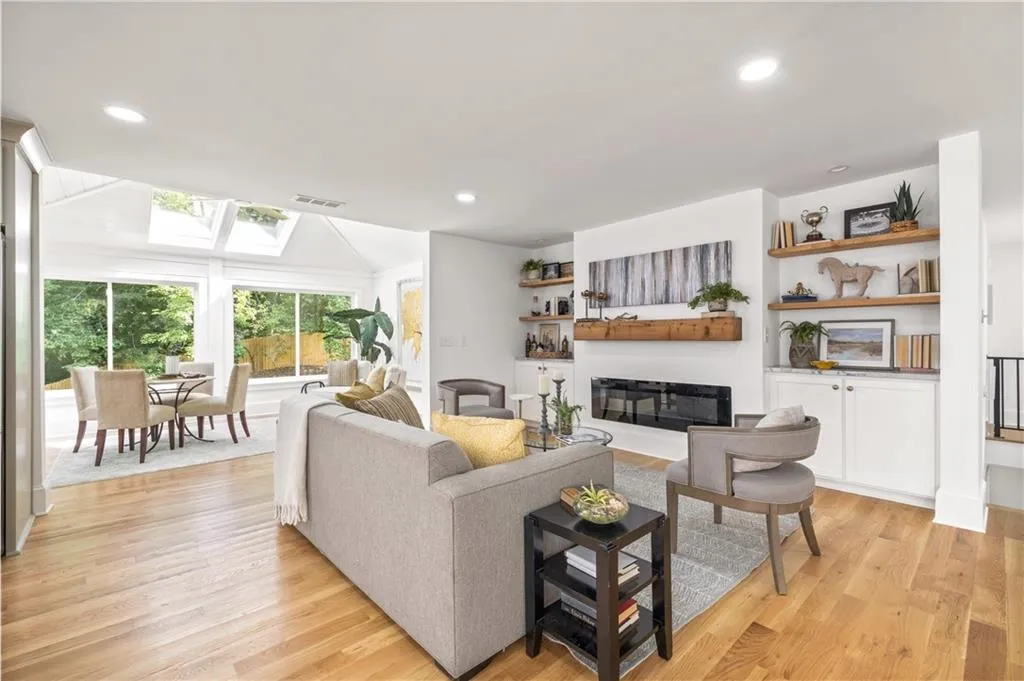 1080 Kingston Drive, Atlanta, Georgia 30342, 6 Bedrooms Bedrooms, ,4 BathroomsBathrooms,Residential,Sold,1080 Kingston Drive,7099074 1080 Kingston Drive, Atlanta, Georgia 30342, 6 Bedrooms Bedrooms, ,4 BathroomsBathrooms,Residential,Sold,1080 Kingston Drive,7099074