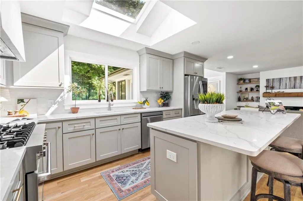 1080 Kingston Drive, Atlanta, Georgia 30342, 6 Bedrooms Bedrooms, ,4 BathroomsBathrooms,Residential,Sold,1080 Kingston Drive,7099074 1080 Kingston Drive, Atlanta, Georgia 30342, 6 Bedrooms Bedrooms, ,4 BathroomsBathrooms,Residential,Sold,1080 Kingston Drive,7099074