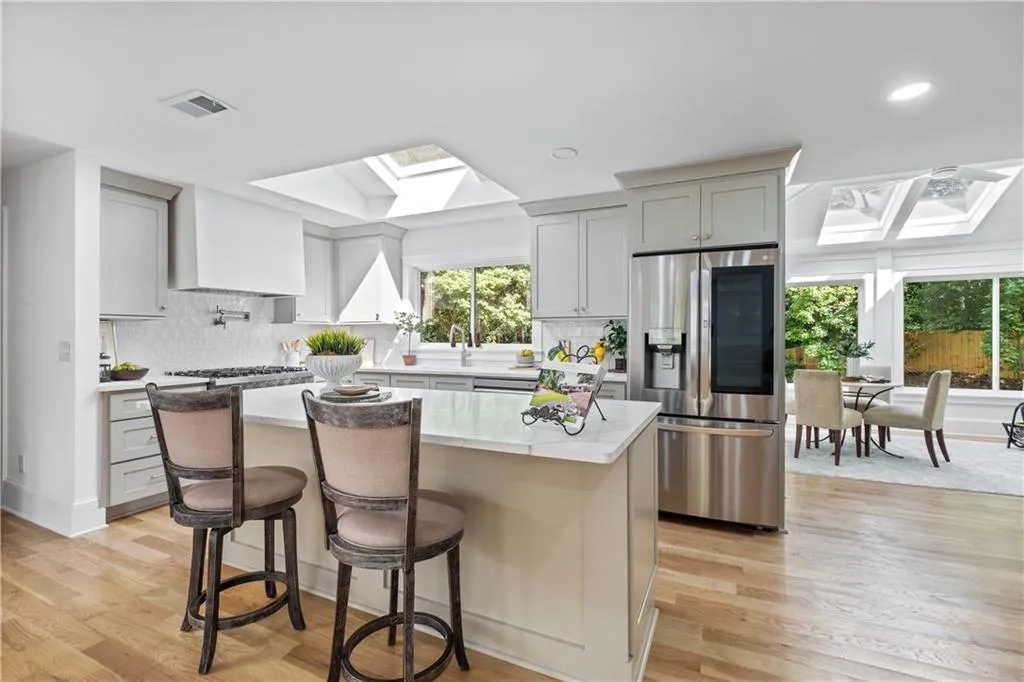 1080 Kingston Drive, Atlanta, Georgia 30342, 6 Bedrooms Bedrooms, ,4 BathroomsBathrooms,Residential,Sold,1080 Kingston Drive,7099074 1080 Kingston Drive, Atlanta, Georgia 30342, 6 Bedrooms Bedrooms, ,4 BathroomsBathrooms,Residential,Sold,1080 Kingston Drive,7099074