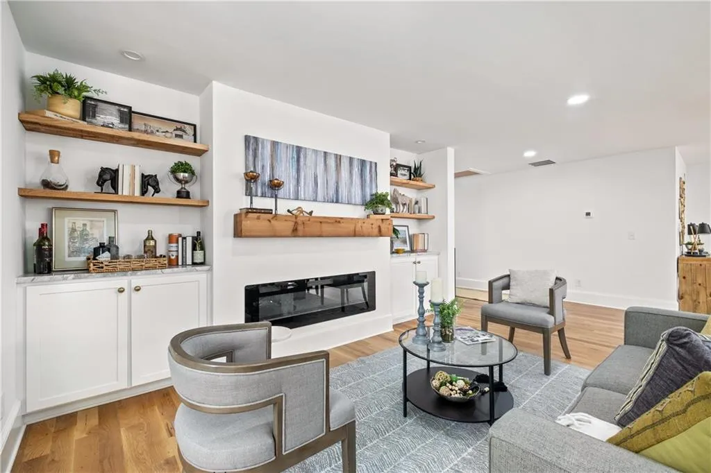 1080 Kingston Drive, Atlanta, Georgia 30342, 6 Bedrooms Bedrooms, ,4 BathroomsBathrooms,Residential,Sold,1080 Kingston Drive,7099074 1080 Kingston Drive, Atlanta, Georgia 30342, 6 Bedrooms Bedrooms, ,4 BathroomsBathrooms,Residential,Sold,1080 Kingston Drive,7099074