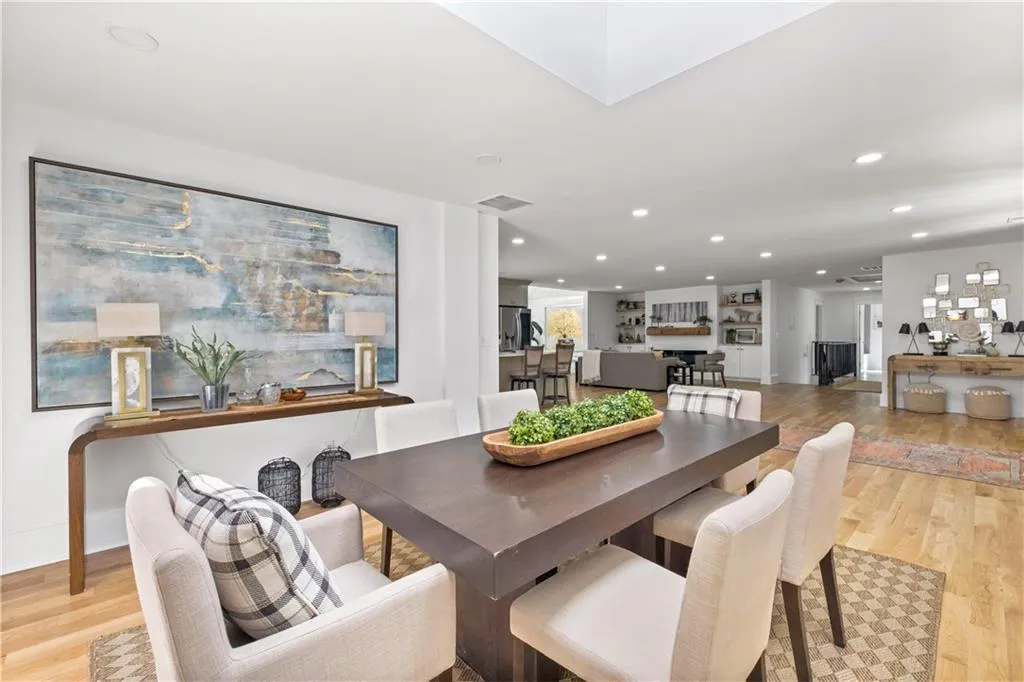 1080 Kingston Drive, Atlanta, Georgia 30342, 6 Bedrooms Bedrooms, ,4 BathroomsBathrooms,Residential,Sold,1080 Kingston Drive,7099074 1080 Kingston Drive, Atlanta, Georgia 30342, 6 Bedrooms Bedrooms, ,4 BathroomsBathrooms,Residential,Sold,1080 Kingston Drive,7099074