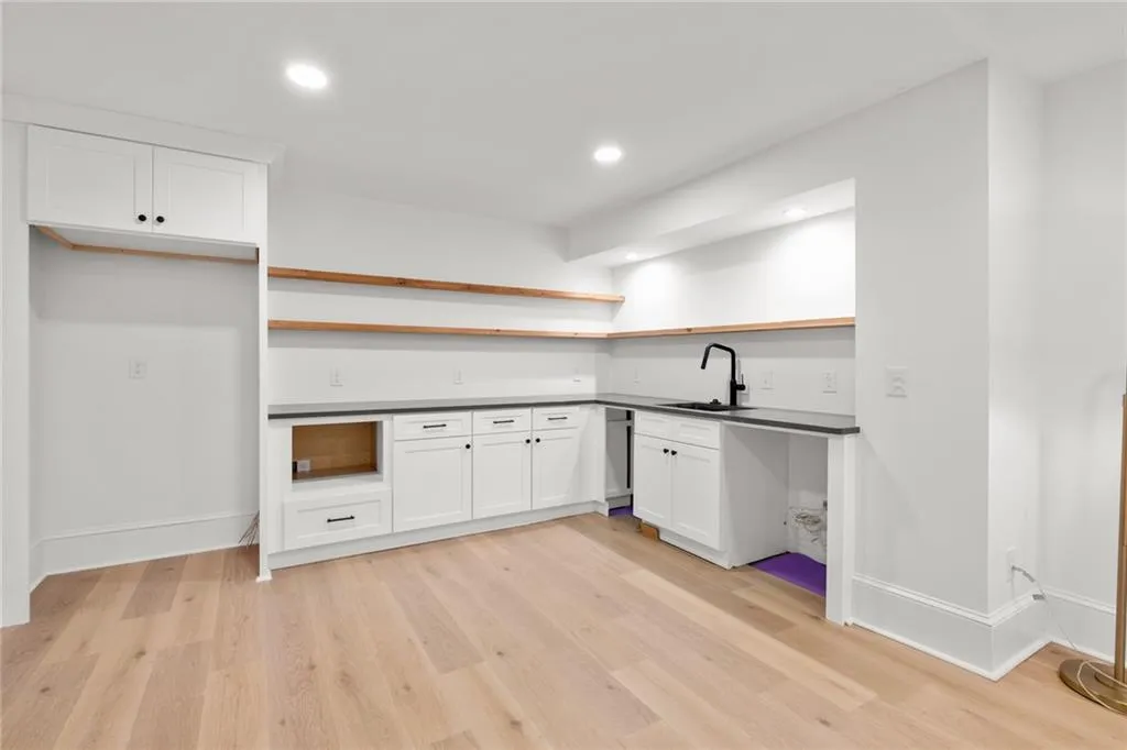 1080 Kingston Drive, Atlanta, Georgia 30342, 6 Bedrooms Bedrooms, ,4 BathroomsBathrooms,Residential,Sold,1080 Kingston Drive,7099074 1080 Kingston Drive, Atlanta, Georgia 30342, 6 Bedrooms Bedrooms, ,4 BathroomsBathrooms,Residential,Sold,1080 Kingston Drive,7099074