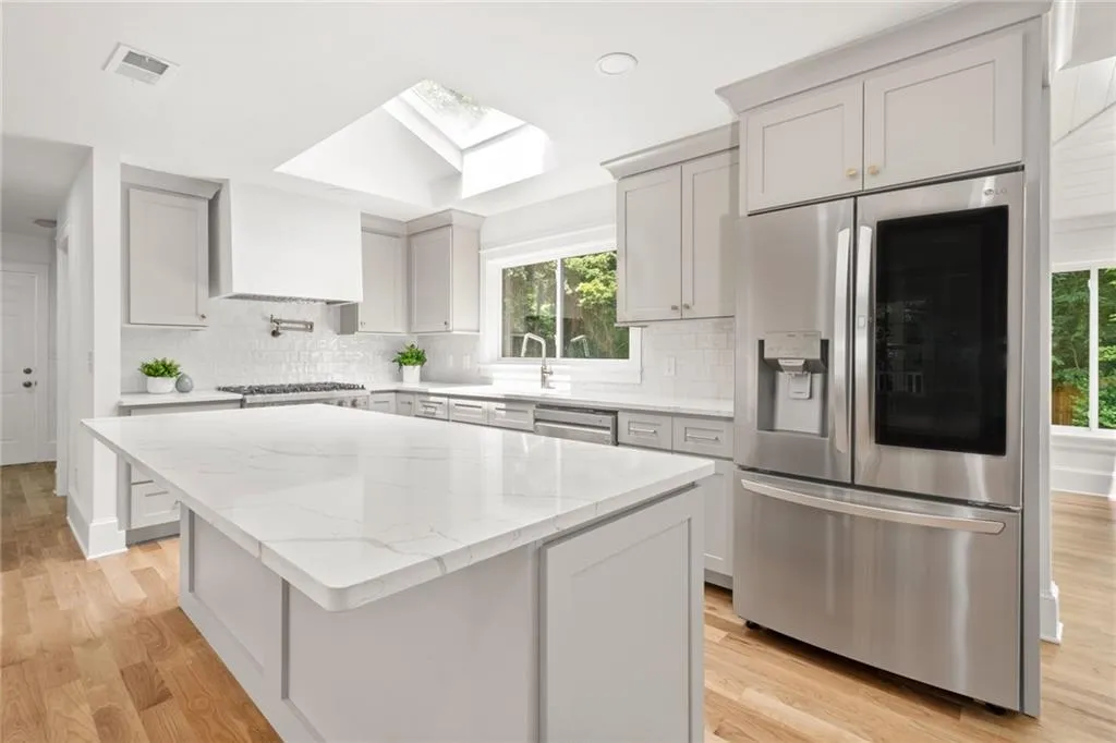 1080 Kingston Drive, Atlanta, Georgia 30342, 6 Bedrooms Bedrooms, ,4 BathroomsBathrooms,Residential,Sold,1080 Kingston Drive,7099074 1080 Kingston Drive, Atlanta, Georgia 30342, 6 Bedrooms Bedrooms, ,4 BathroomsBathrooms,Residential,Sold,1080 Kingston Drive,7099074