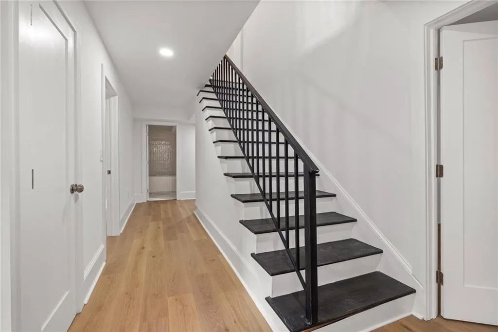 1080 Kingston Drive, Atlanta, Georgia 30342, 6 Bedrooms Bedrooms, ,4 BathroomsBathrooms,Residential,Sold,1080 Kingston Drive,7099074 1080 Kingston Drive, Atlanta, Georgia 30342, 6 Bedrooms Bedrooms, ,4 BathroomsBathrooms,Residential,Sold,1080 Kingston Drive,7099074